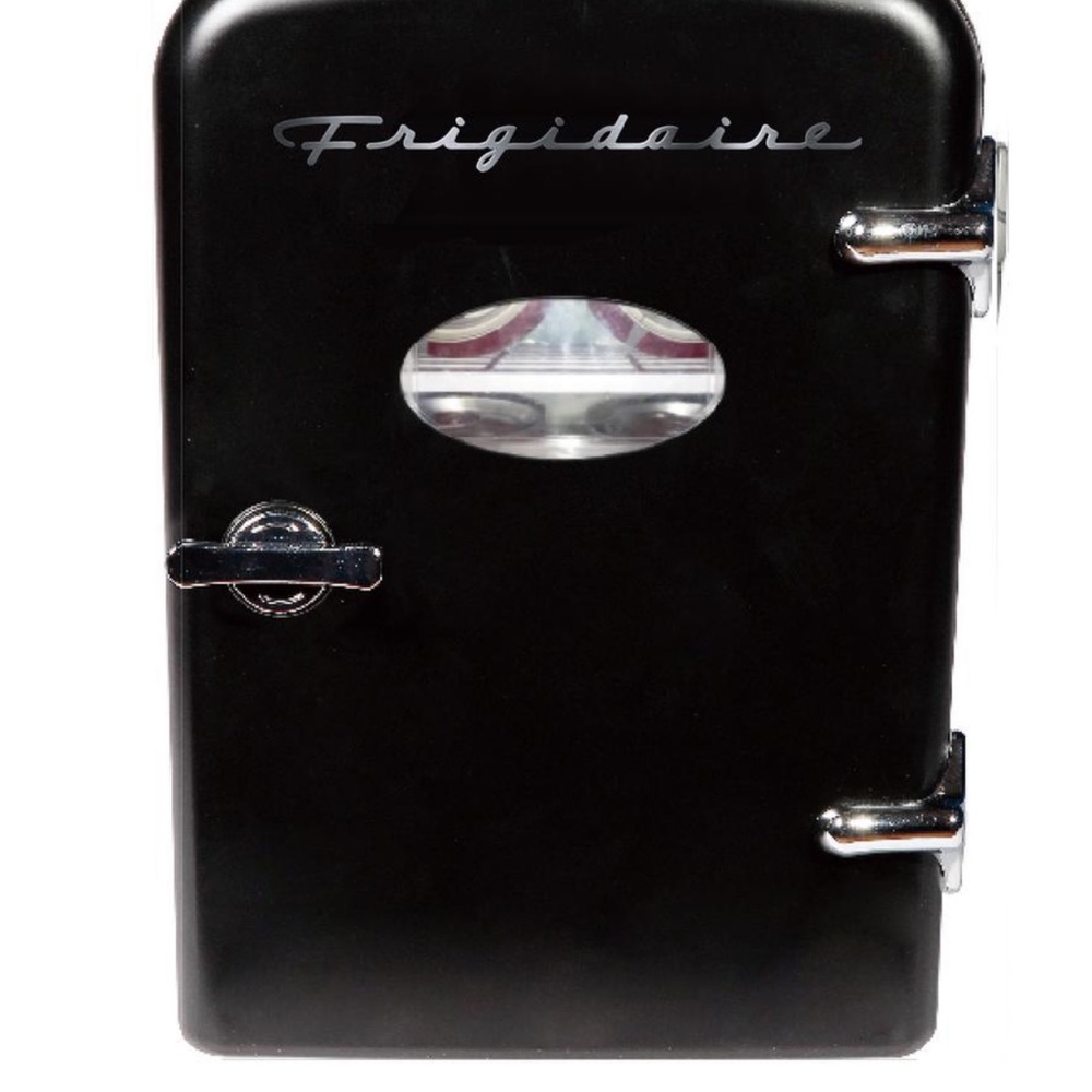 Mini fridge
